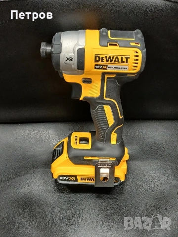 Акумулаторен ударен винтоверт DEWALT DCF887
