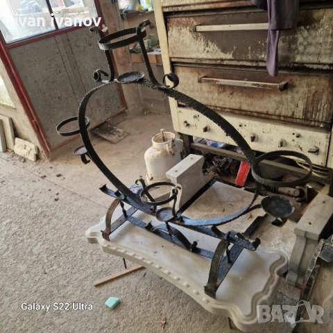 Кован Цветарник , снимка 5 - Декорация за дома - 50796076