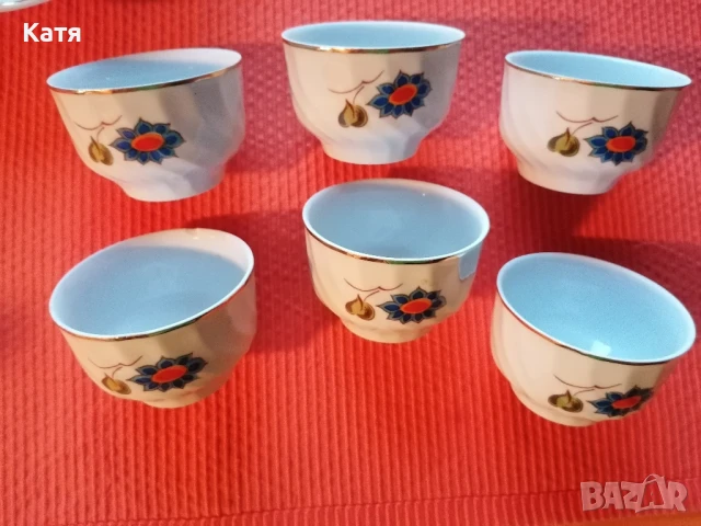 Ретро сервиз за хранене Китка Нови Пазар, снимка 3 - Чинии - 50760324