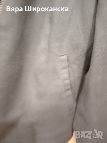 Късо памучно яке. Наситено черен цвят. Капси. Размер L, XL., снимка 4 - Якета - 40663263