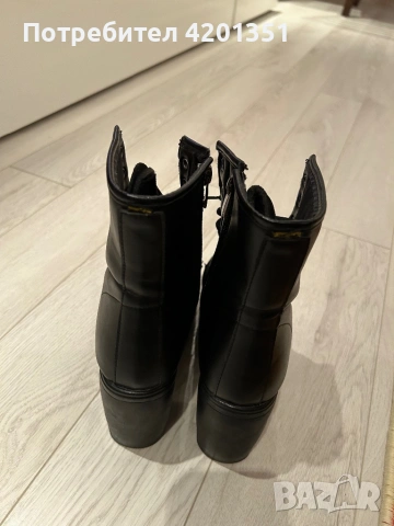 Дамски черни боти на ток – като нови, снимка 3 - Дамски обувки на ток - 53374186