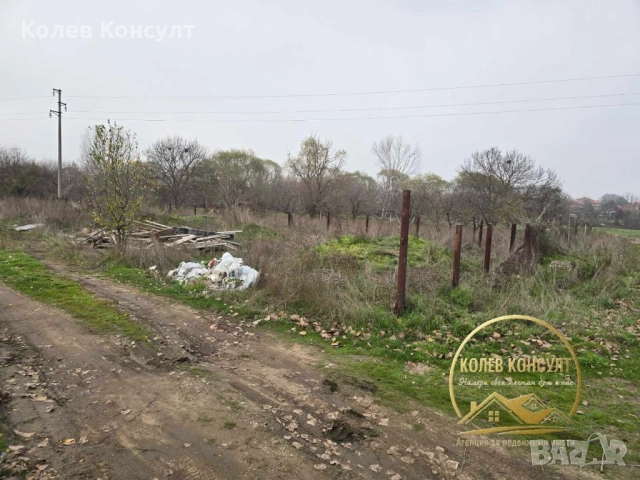 Продавам парцел в село Добрич, снимка 2 - Парцели - 52538299