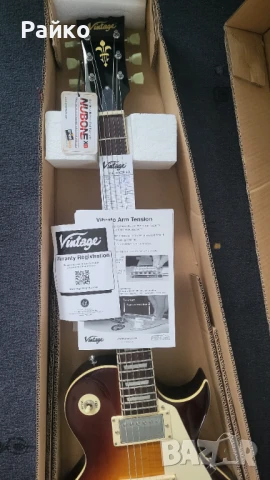 Vintage V100 Flame Iced Tea, снимка 2 - Китари - 50539068