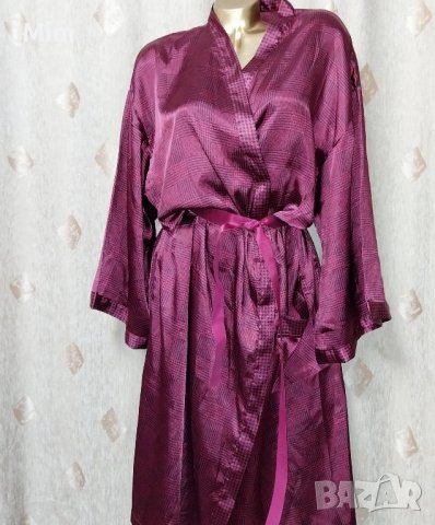 L/XL Сатенен халат бордо в каре, снимка 2 - Нощници - 43904956
