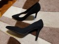 Дамски обувки на ток на Bershka, снимка 1 - Дамски обувки на ток - 34828978