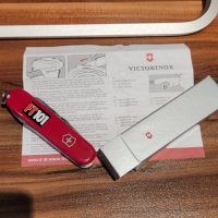 Швейцарско ножче Victorinox Hiker , снимка 3 - Ножове - 40024546