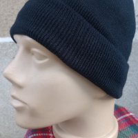Черна плетена шапка, подплатена с полар, снимка 3 - Шапки - 42959629