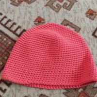 Красива плетена шапка, снимка 2 - Шапки, шалове и ръкавици - 28171619