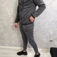 Спортен екип Nike Tech Fleece, снимка 6 - Спортни дрехи, екипи - 43472369