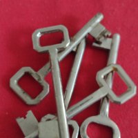 Лот ключове стари редки за колекция куфар, резец, катинар, брава,от соца 29222, снимка 3 - Антикварни и старинни предмети - 37416390