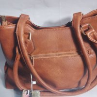 Дамска чанта , снимка 2 - Чанти - 40480781