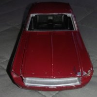 Ford Mustang GT 1967 MAISTO - Мащаб 1:24, снимка 6 - Колекции - 38623281