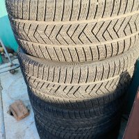 зимни гуми pirelli scorpion спорт пакет 275.45.20 305.40.20 , снимка 7 - Гуми и джанти - 43000036