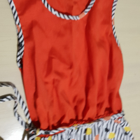 Детска рокля оранжева на точки 3-4 год., снимка 2 - Детски рокли и поли - 36497132