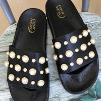 Нови дамски чехли с перли , снимка 1 - Джапанки - 28736762