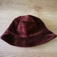 Кафява шапка от плюш с периферия, снимка 2 - Шапки - 34913448