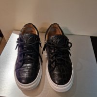 Обувки guiseppe zanotti, снимка 1 - Дамски ежедневни обувки - 44017589