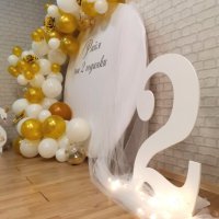 Рожден ден на тема лебед с акценти златни рози - арка с балони -  украса в град Варна., снимка 3 - Декорация - 40675176