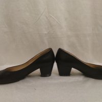 Caprice естествена кожа с ток, снимка 4 - Дамски обувки на ток - 26616972