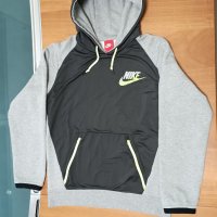 Nike-Много Запазен, снимка 6 - Суичъри - 43487428