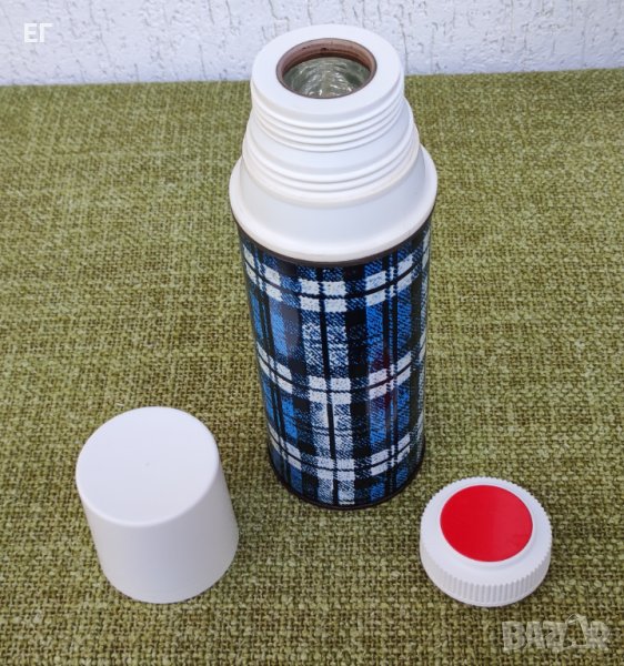 Стар метален термос с чаша, снимка 1