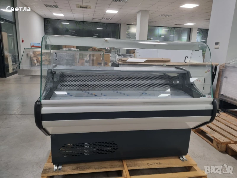 Хладилна витрина 1,5 метра, снимка 1