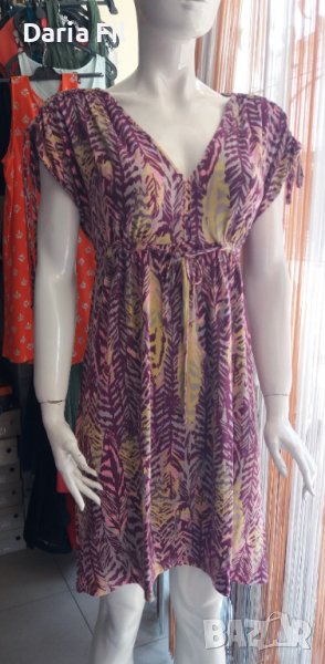 Рокля в свежи розово-жълти цветове с остро деколте , снимка 1