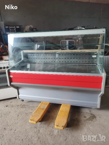 Хладилна витрина , снимка 1