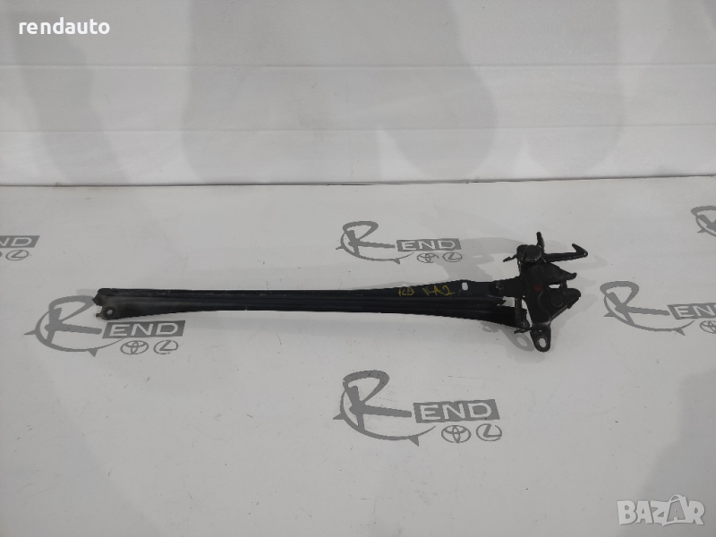 Опора с брава за заключване на преден капак Toyota Rav4 2000-2006 1CD , снимка 1