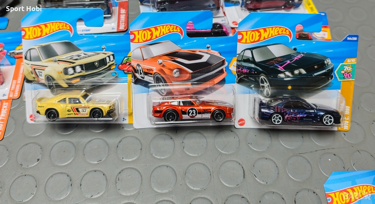 Hot wheels Nissan, Datson, Mazda, снимка 1