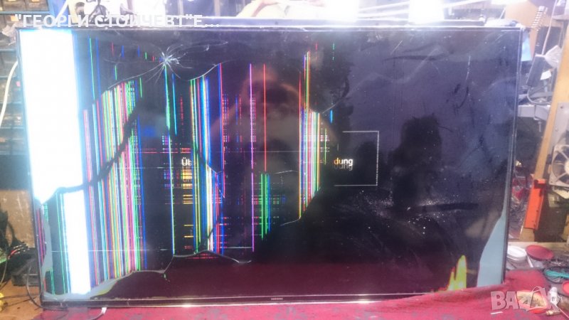 UE55H6270SS  СЪС СЧУПЕНА МАТРИЦА, снимка 1