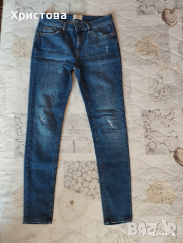 Продава, снимка 2 - Дънки - 44890351