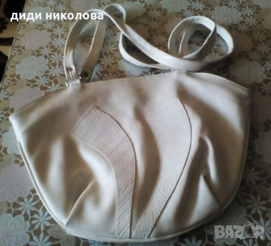 Дамска чанта, снимка 3 - Чанти - 26404160