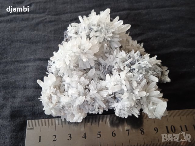 №8, Кварц,Кварцова друза със сфалерит, Кристали,Минерали,Родопи,BGminerals,, снимка 2 - Декорация за дома - 43898809
