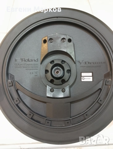 Продавам Електронен Фус чинел с контролер Roland VH-10 