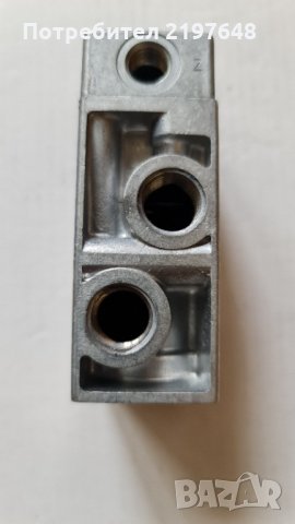 Пневматичен разпределител 3/2 ,1/4", снимка 3 - Резервни части за машини - 35588382