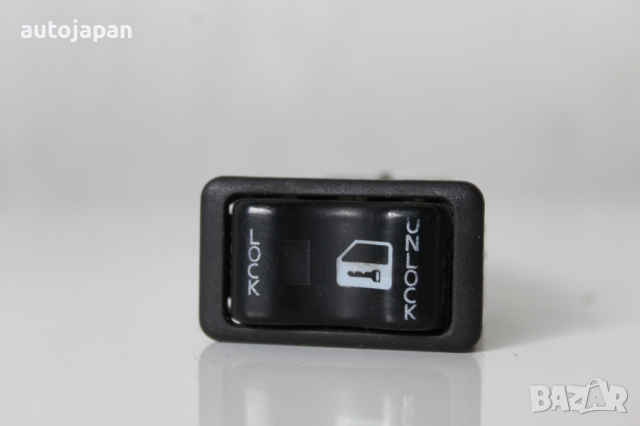 Бутон, копче заключване, отключване Нисан примера п12 2.0 140кс комби 02г Nissan primera p12 2.0 140, снимка 1 - Части - 44856953