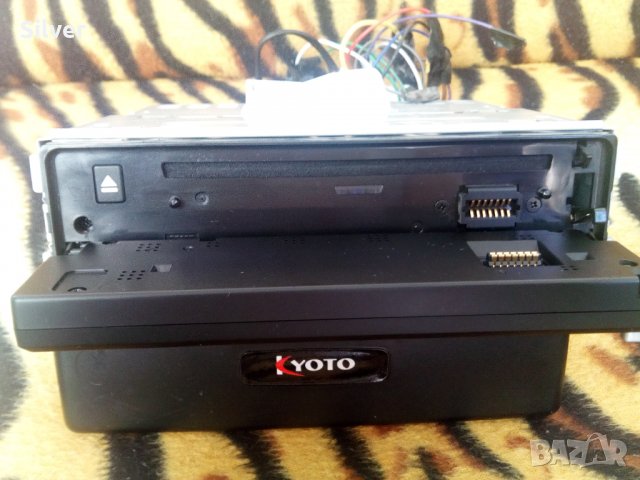 Автокасетофон , снимка 5 - Радиокасетофони, транзистори - 28605439