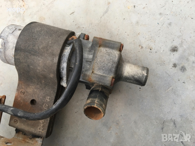 Помпа за Мерцедес , снимка 3 - Части - 36382805