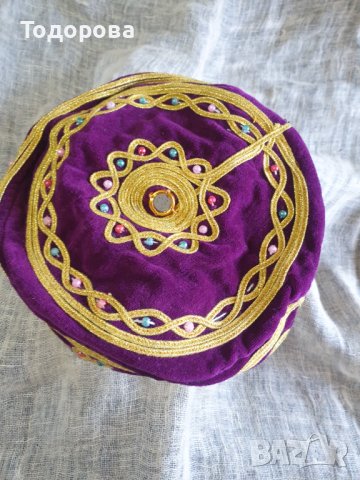 Ритуална кадифена шапка,тюбитейка със сърма, снимка 3 - Антикварни и старинни предмети - 43593693