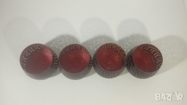 4 метални черни свещи с дупчици с червен восък (цената е за всички), снимка 7 - Декорация за дома - 51832575