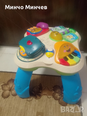 Музикална маса Fisher price