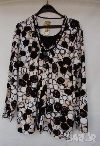 Дамска блуза еластична с дълъг ръкав.