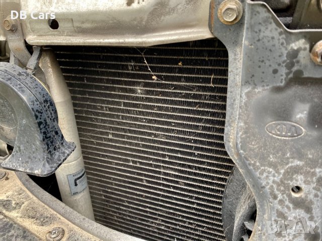 Kia Sorento Фар Халоген Стоп Броня Калник Врата Капак Решетка Стъкло Радиатор Лайсна  Дръжка Брава, снимка 12 - Части - 35616682