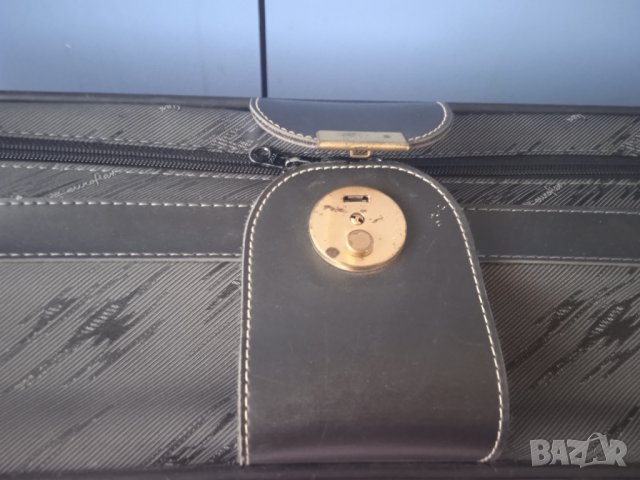 Голям и стабилен КУФАР за багаж, снимка 10 - Куфари - 43079324