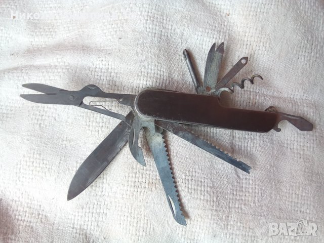 Продавам старо джобно ножче много функционално, снимка 1 - Други - 40678729