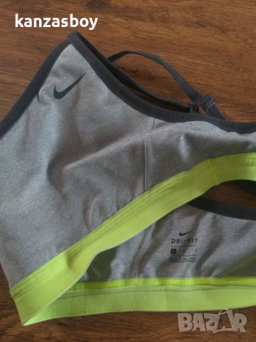 nike sport bra - страхотно дамско бюстие КАТО НОВО, снимка 3 - Корсети, бюстиета, топове - 38025337