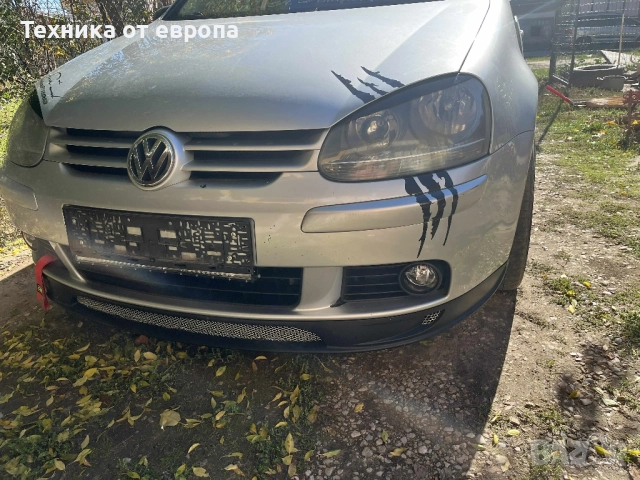 предна броня за golf v, снимка 3 - Части - 52126348