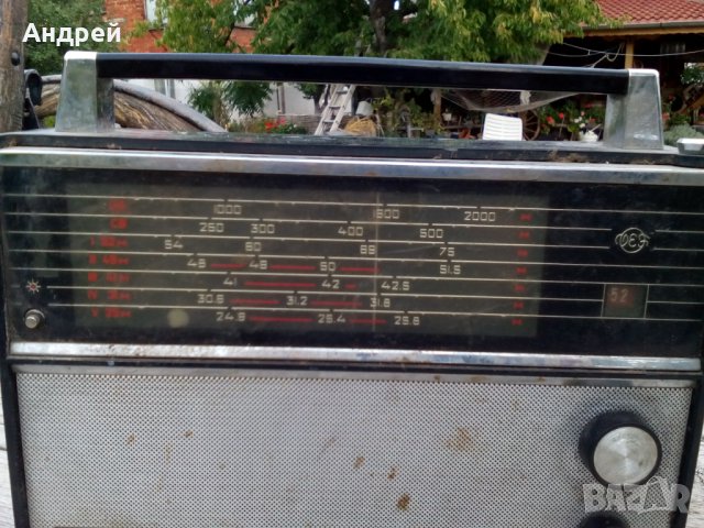 Старо радио ВЕФ,VEF 201, снимка 2 - Антикварни и старинни предмети - 27056419