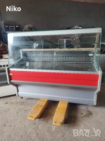 Хладилна витрина , снимка 1